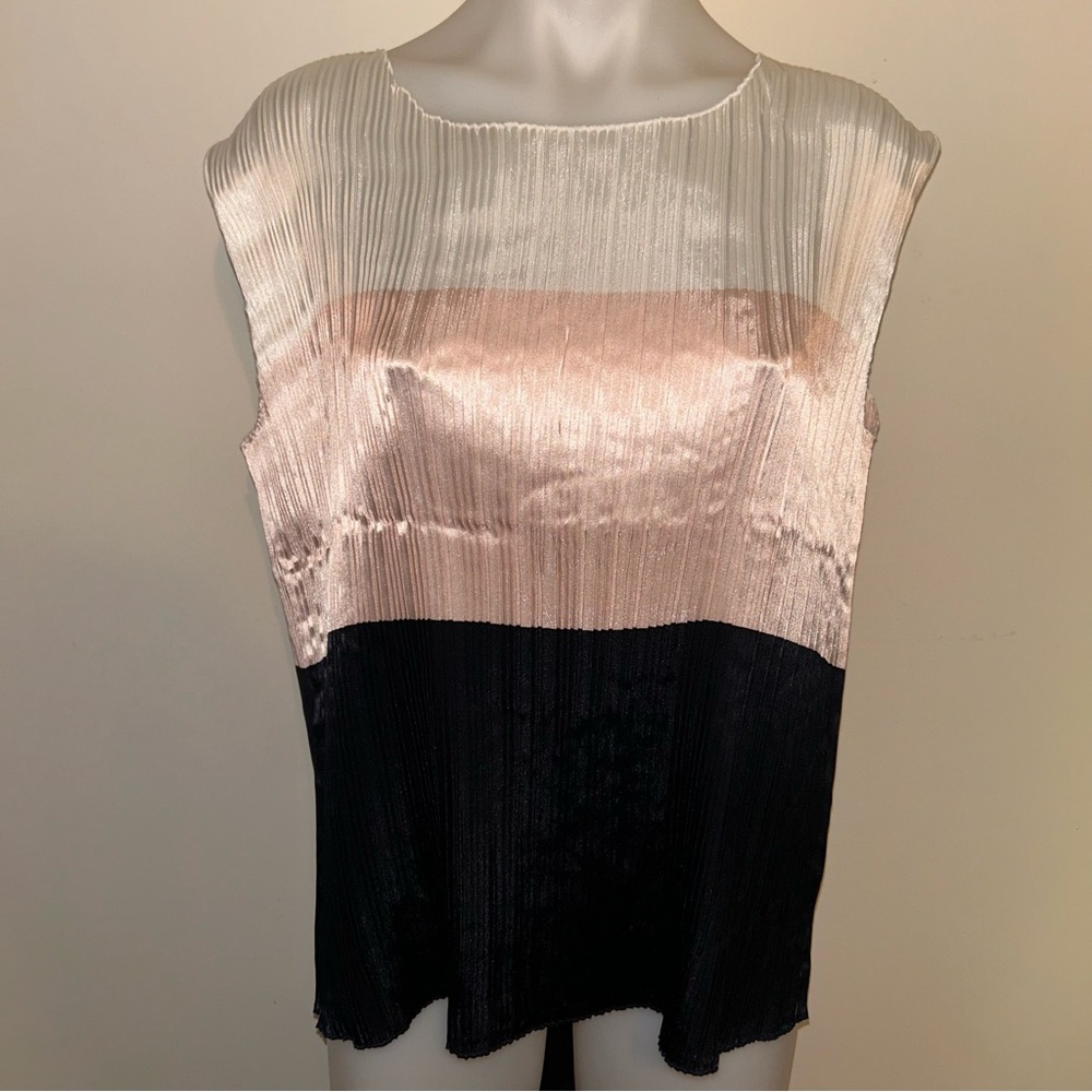 Vintage August Max Woman Sleeveless Blouse